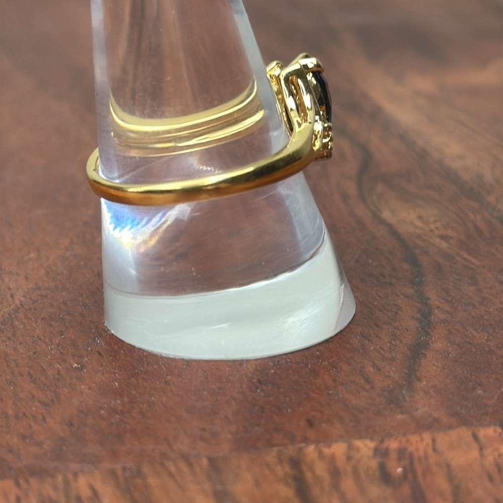 Vintage Gold & Blue Stone Ring - Picture 5 of 12